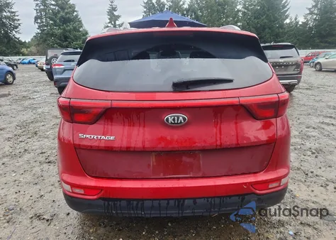 2018 Kia Sportage Lx z USA, uszkodzony, nr VIN KNDPMCAC0J7361654